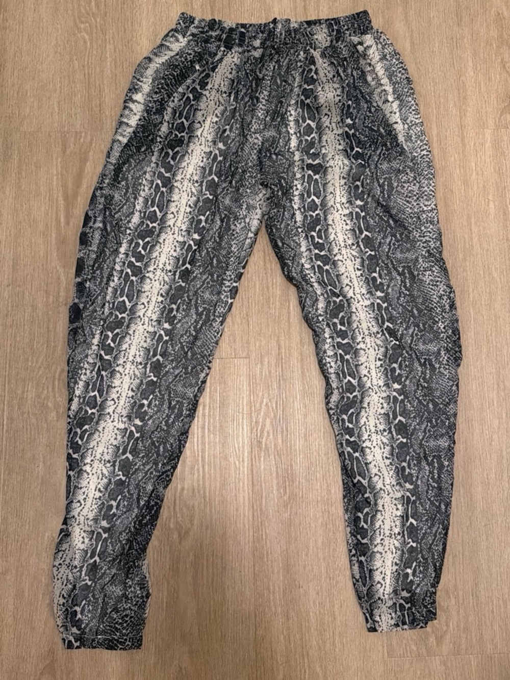 Kids Snake-Print Jogger Pants - Black & White